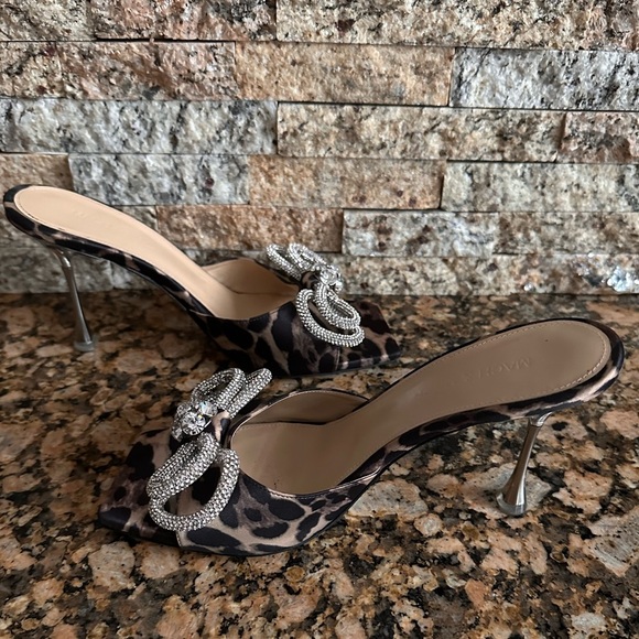 MACH & MACH
Double Bow Slide Sandal - Picture 4 of 11